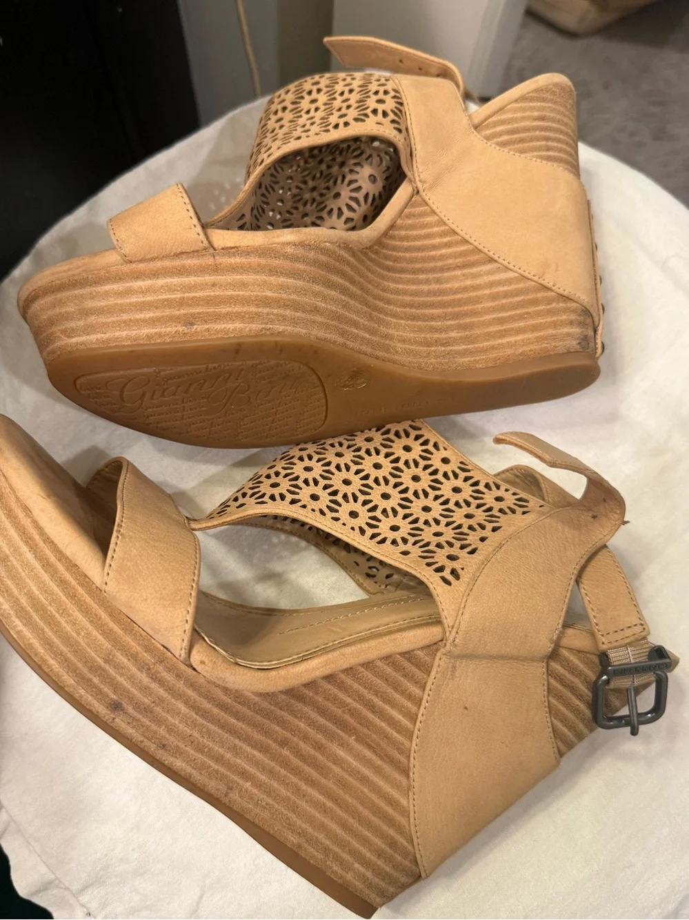 Gianni Bini Tan Leather Laser Cut Wedge Sandals Size 8.5